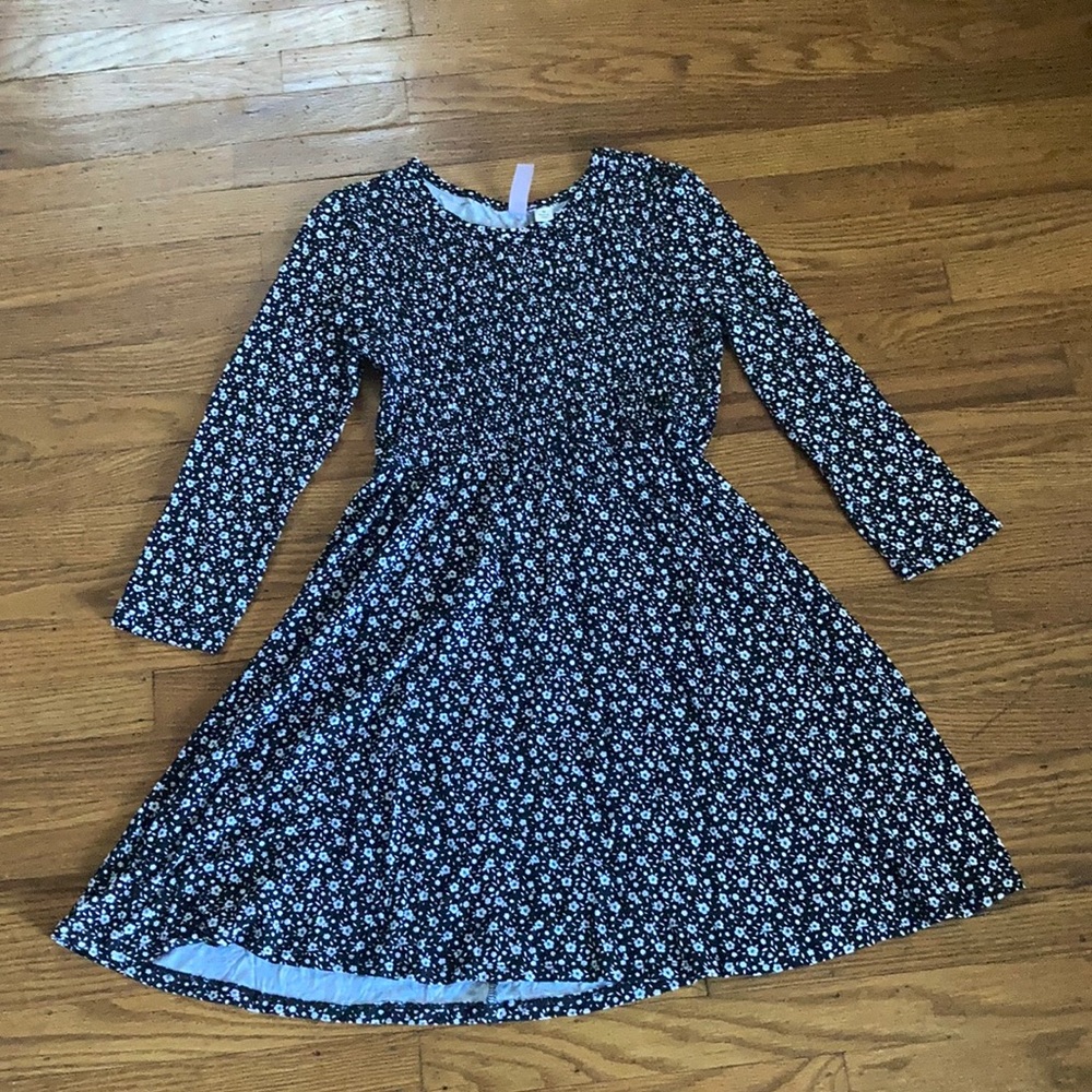✨donating soon✨Francescas floral black dress